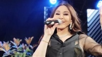 إليسا تنضم لقائمة الإطلالات المثيرة للجدل