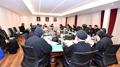 لجنة المجمع المقدس تبدأ جلستها الأولى بالكاتدرائية بالعباسية 