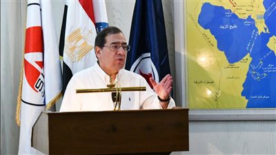 الملا: تكثيف الجهود لاستثمار الفرص المتاحة لزيادة الإنتاج البترولي