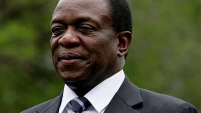 رئيس زيمبابوي يعلنُ إجراءَ الانتخابات العامة 23 أغسطس القادم