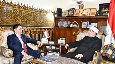 لهذا السبب.. وزير الأوقاف يستقبل سفير كازاخستان بالقاهرة