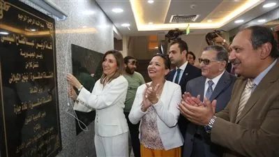 وزيرة الثقافة تفتتح مجمع الخدمات الطلابية بأكاديمية الفنون وتضع حجر أساس مبنى فنون الطفل