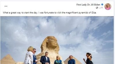 سيدة أمريكا الأولى تنشر صور زيارتها للأهرامات: «يوم عظيم» والآلاف يعلقون 