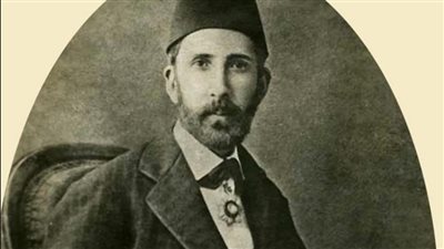 حمزة الحداد يكشف ويتساءل: قبر كاتب الحرم النبوي الشريف إلى زوال.. فلماذا؟