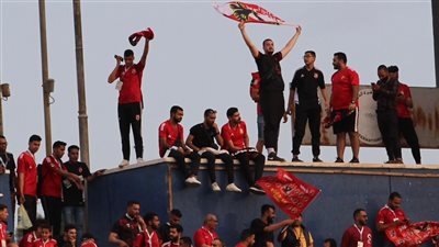 جماهير الأهلي تزين مدرجات ستاد القاهرة في مباراة الوداد المغربي 