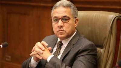 لم تتوقف من الأساس.. السجيني يفجر مفاجأة بشأن تراخيص البناء (فيديو)