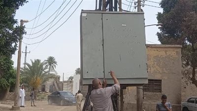 استجابة للأهالي.. زيادة قدرة محولات الكهرباء في أبومناع غرب بدشنا