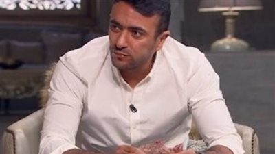 أحمد العوضي يعلق على تشبيهه بالفنان أحمد زكي