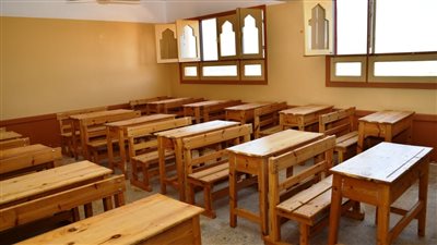 محافظ أسوان يوجه بالاستعداد الجيد لانطلاق ماراثون امتحانات الثانوية العامة