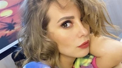 شاهد.. إيمان العاصي بإطلالة صيفية في أحدث ظهور لها