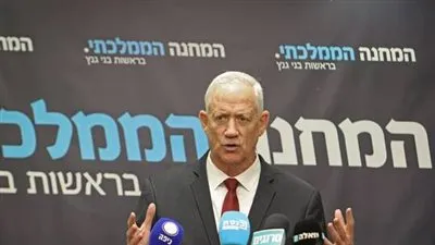 استطلاع: جانتس يطيح بنتنياهو ولابيد