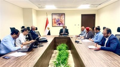 نائب وزير الإسكان يؤكد ضرورة مواصلة الجهود للحفاظ على جودة خدمات المياه والصرف 