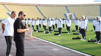 شاهد.. زيارة السيسي إلى مقر الكلية الحربية 