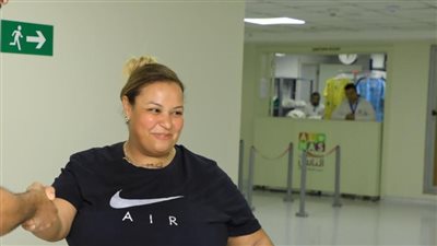 بالصور.. ويزو في زيارة إنسانية مبهجة لأطفال مستشفى الناس