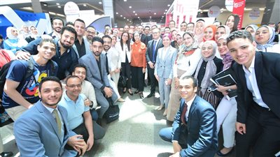 طلاب الدفعة 243 معهد تكنولوجيا المعلومات ITI يستعرضون قصص نجاحهم