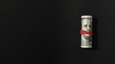 عاجل| الدولار يحبس أنفاسه أمام الجنيه المصري.. سعر العملة الاجنبية بالبنوك والسوق السوداء اليوم