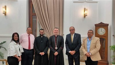 الأنبا بولا يستقبل وفد المجلس الإقليمي لجنود مريم