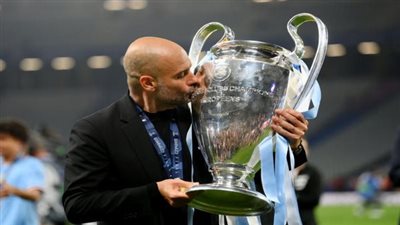 جوارديولا: مانشستر سيتي أصبح نادي تاريخي