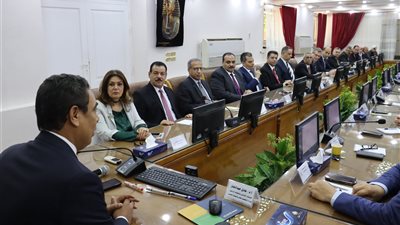 انطلاق البرنامج التدريبي للمرشحين لشغل منصب رئيس جامعة بمعهد إعداد القادة