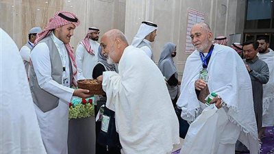 وصول أول فوجين من حجاج روسيا وأوزبكستان