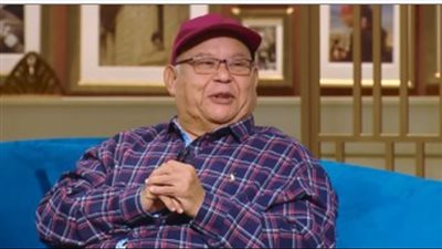 علاء زينهم عن مشهد سقوط البنطلون في مسرحية 