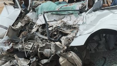 النيابة تستمع لأقوال شهود العيان في حادث تصادم سيارتين ومصرع 15 شخصا في الصف