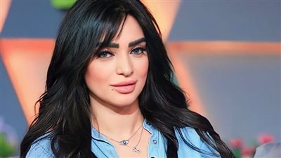 هبة عبد العزيز تكتب.. الشخصية الاكثر تأثيرا في السوشيال 