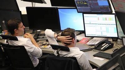 الأسهم الأوروبية تغلق الإثنين منخفضة وسط استيعاب الإشارات الاقتصادية الضعيفة