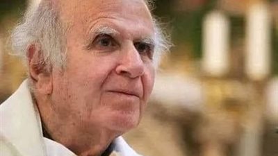 بعد وفاته.. من هو الأب اليسوعي هنري بولاد؟