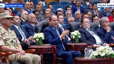 السيسي مقاطعا وزير النقل: 