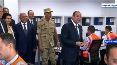 السيسي لـ موظفي محطة تحيا مصر: 