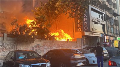 اندلاع حريق في حديقة فيلا مهجورة بالمنصورة 