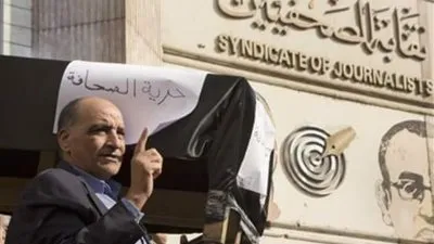 محسن هاشم: اعتصام مفتوح للصحفيين الحزبيين على سُلم النقابة بعد عيد الأضحى