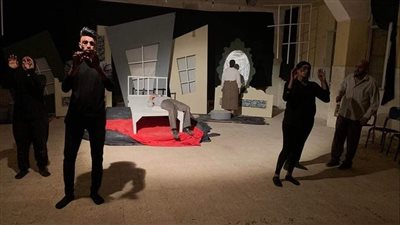 استمرار العرض المسرحي 