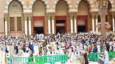 انسيابية الحشود بالمسجد النبوي.. تنسيق وتكامل بين الجهات