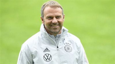 هانسي فليك يفاجئ جماهير المانيا بتصريح مثير حول مستقبل المانشافت