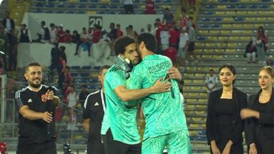 عاجل.. الشناوي يكشف السر وراء إعطاء مصطفى شوبير ميدالية دوري أبطال إفريقيا