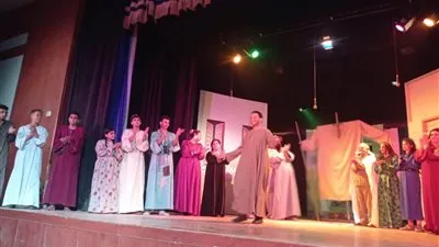 مسرح قصر ثقافة بلبيس يقدم مسرحية 