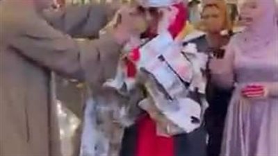 آخرها روب الفلوس.. أبرز 5 مواقف شغلوا مواقع التواصل مؤخرا