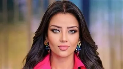 بقوام ممشوق..رضوى الشربيبي تثير تساؤلات جمهورها