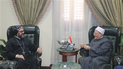 مفتي الجمهورية يستقبل كاهن الكنيسة الأرثوذكسية في مصر للتهنئة بعيد الأضحى