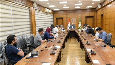 تفاصيل اجتماع محافظ الدقهلية بممثلي هيئة الاستثمار وأعضاء مجلس النواب لمناقشة آليات الصرف الصناعي بالمنطقة الاستثمارية بميت غمر