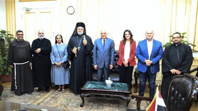 محافظ الجيزة يستقبل وفود الكنائس للتهنئة بعيد الأضحى