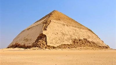 نظرية جديدة تفسر سر الهواء البارد داخل هرم سنفرو المنحني في دهشور (فيديو وصور)