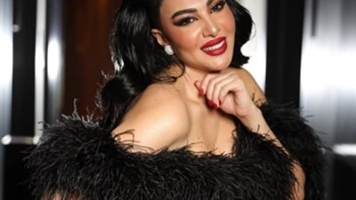 مذيعة شهيرة تفتح النيران على ميرهان حسين فما القصة؟ 