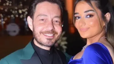 بهذه الطريقة.. أحمد زاهر يحتفل بعيد ميلاد نجلته ملك