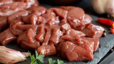 مدير مجازر القاهرة تُحذر من تناول الكبدة نيئة: قد تؤدي للوفاة (فيديو)