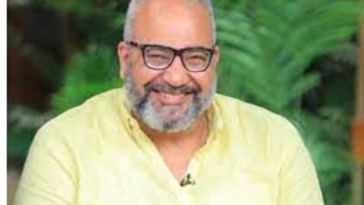 بيومي فؤاد يكشف عن موقفه إزاء مقارنته بـ حسن حسني 