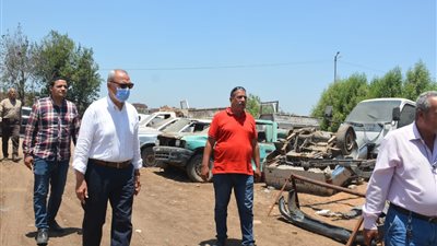 محافظ القليوبية يأمر بإزالة أحد الهناجر المخالفة على الطريق الزراعي 