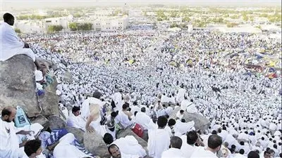 2.7 مليون حاج.. وصول جميع وفود المسلمين إلى صعيد عرفات